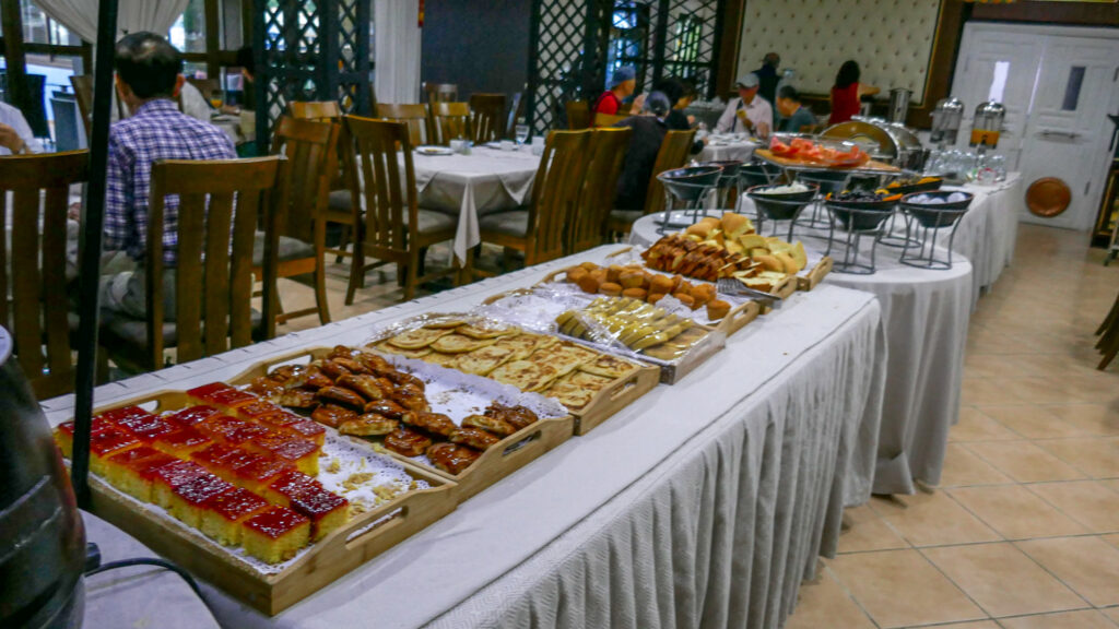 シャウエンのホテルの朝食ビュッフェ
